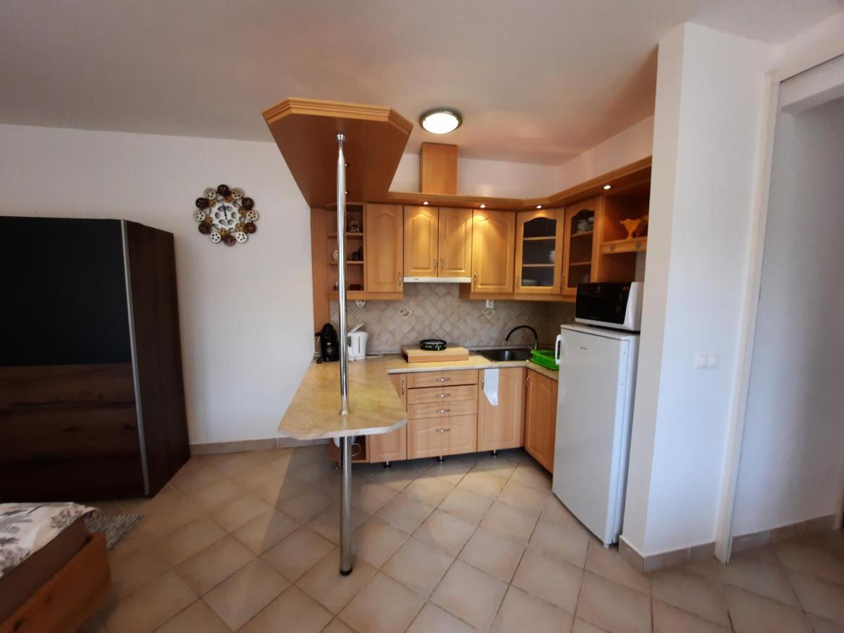 Crazy Frog Gambrinusz Ii. Apartment ไฮจ์ดุสโซบอสโล ภายนอก รูปภาพ