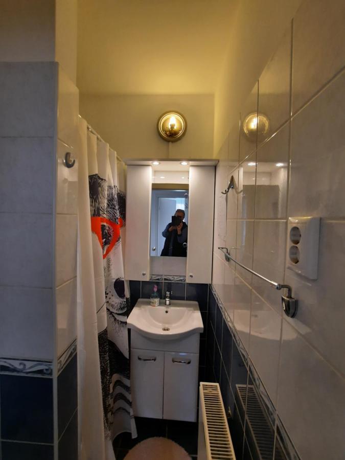 Crazy Frog Gambrinusz Ii. Apartment ไฮจ์ดุสโซบอสโล ภายนอก รูปภาพ