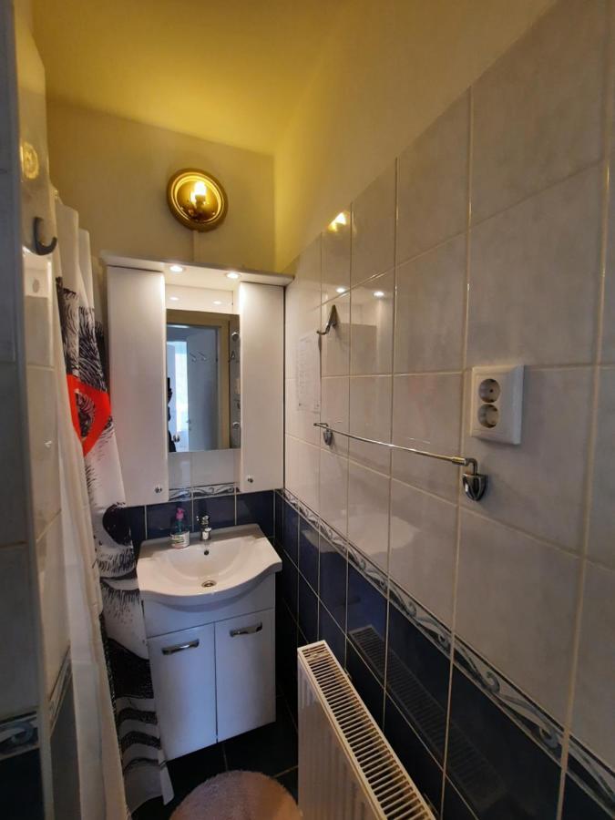 Crazy Frog Gambrinusz Ii. Apartment ไฮจ์ดุสโซบอสโล ภายนอก รูปภาพ