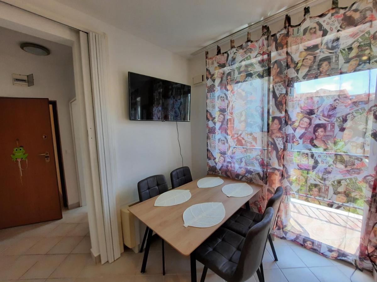 Crazy Frog Gambrinusz Ii. Apartment ไฮจ์ดุสโซบอสโล ภายนอก รูปภาพ